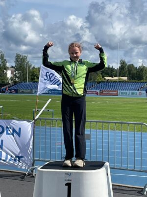 Hilma Kansanaho juoksi 60 metrin aitajuoksussa piirinmestariksi ajalla 10,23.