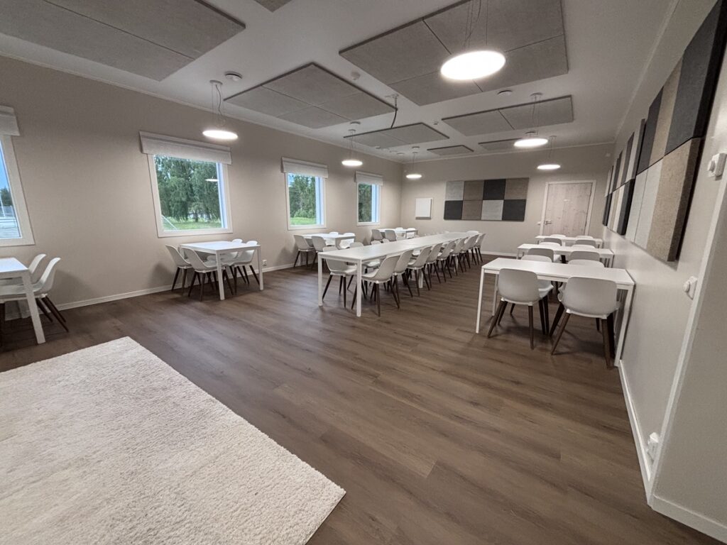 153 neliön laajennukseen sisältyy muun muassa 50 hengen kahvio. Luoma-ahon kylätalo