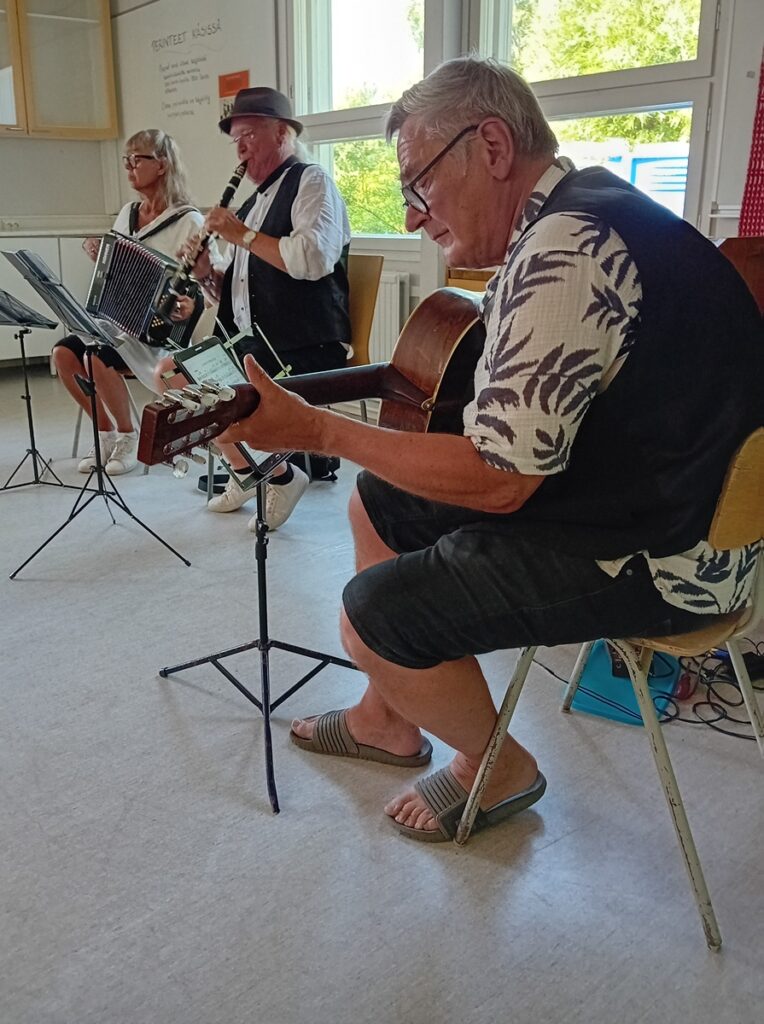 Vaasalainen Trio Klezmera soitti juutalaista kansanmusiikkia.