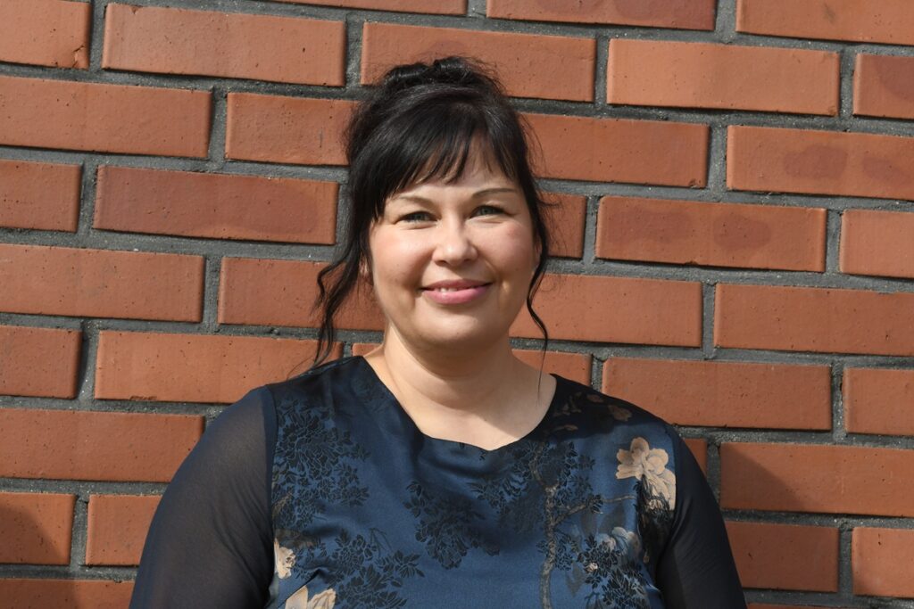 Anne Luodeslampi on Alajärven lukion uusi rehtori. Hän haluaa olla mahdollisimman läsnä opiskelijoille.