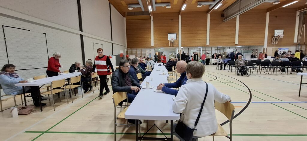 Hyvinvointipäivän yleisöä