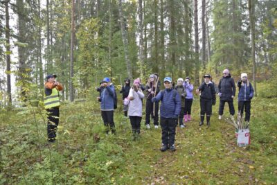 Kaikki kuutoset metsään, Lappajärven Halkosaari