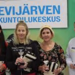 Naisten tempoajon palkitut: Sari Tuuri (vas.), Johanna Ahopelto, Liisa Äyrä ja Ida Tsokkinen.
