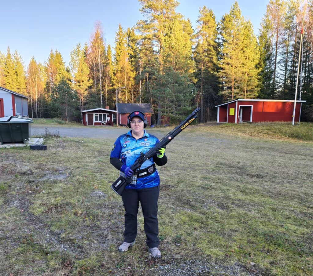 Anne Hautamäki voitti MM hopeaa practicalissa