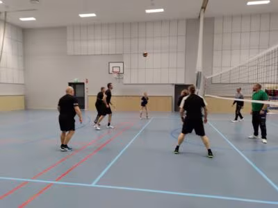 –Tämä on ihan puhdasta höntsäilyä ja todella rentoa peliä. Jos ei onnistu niin vain nauretaan, hän sanoo.
