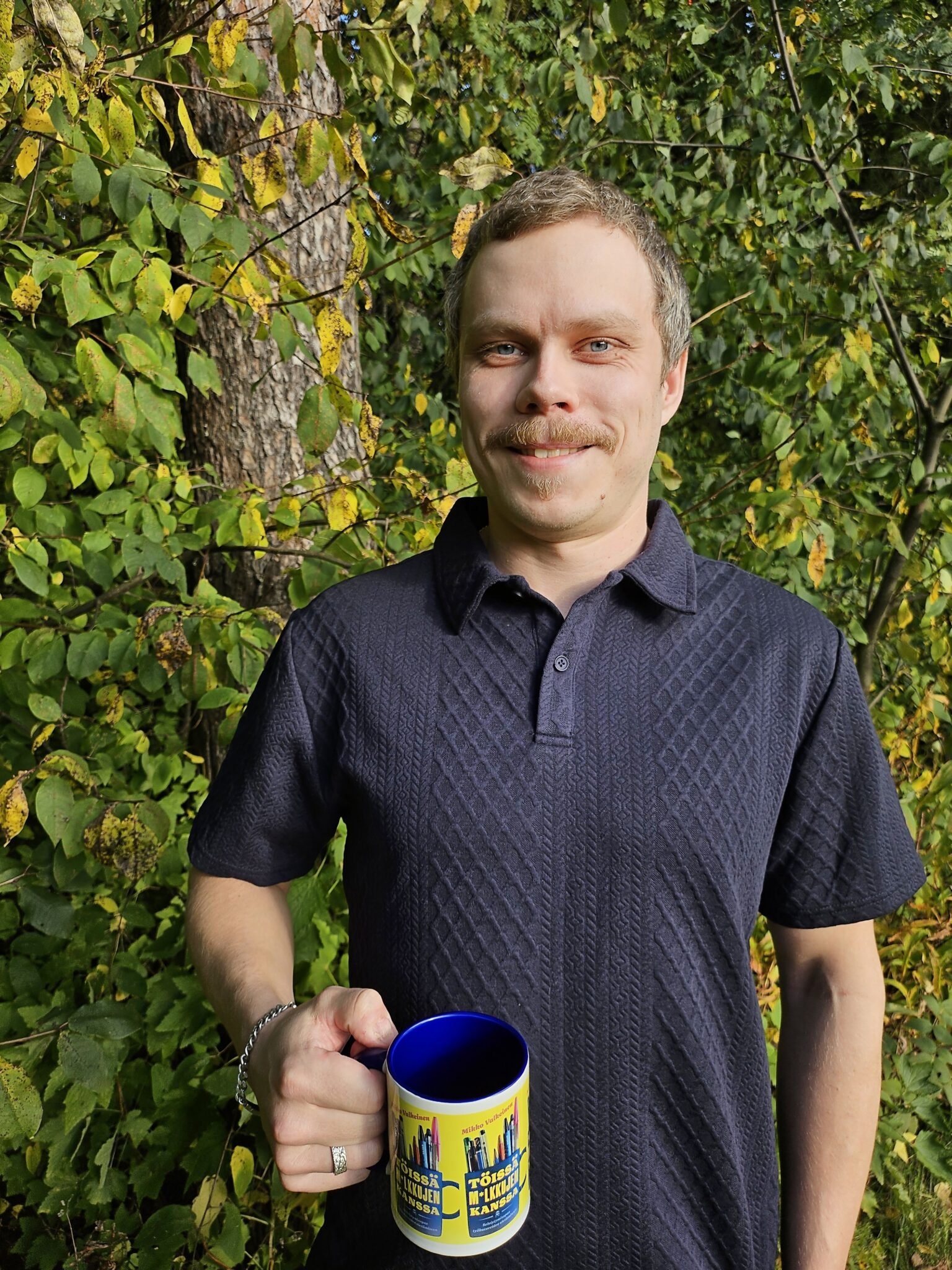Kirjailijakuva Mikko Valkeinen