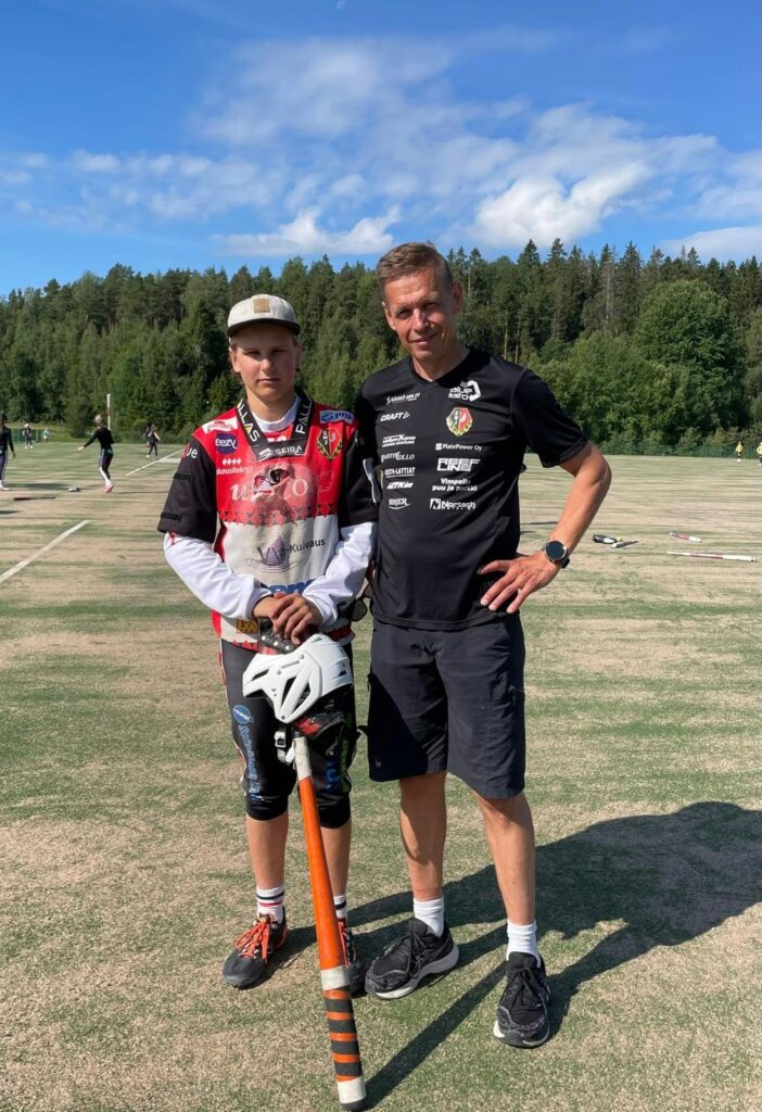 Jari Mäkelä ja Roope-poika ovat kumpikin intohimoisia liikkujia ja urheilijoita.