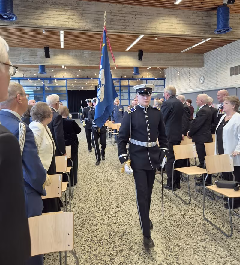 Lipun saapuminen juhlaan on aina juhlallinen hetki.