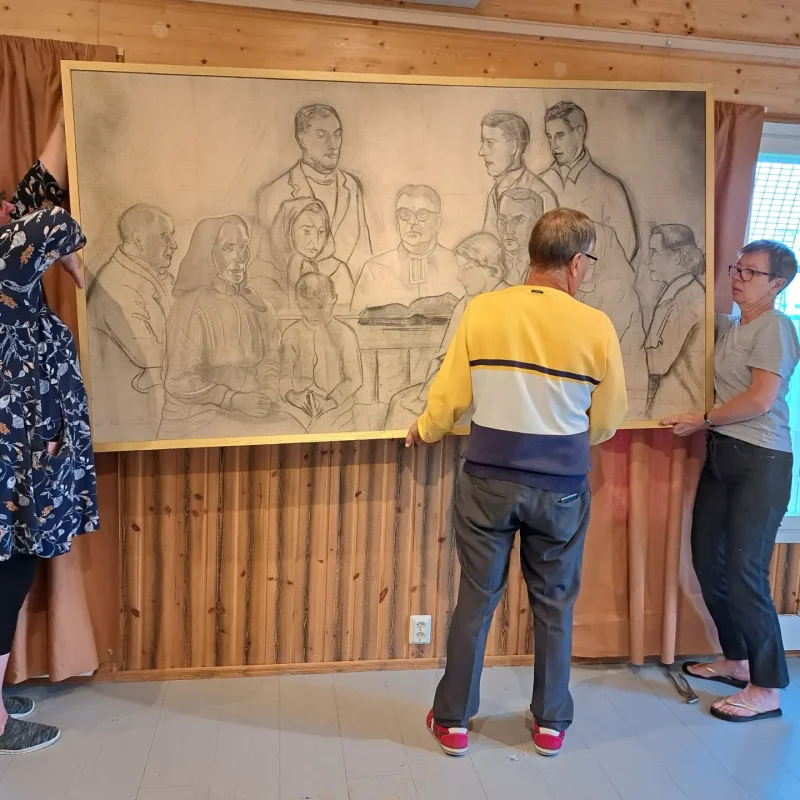 Arvid Bromsin Kinkerit-teos saatiin esille Onnintuvan näyttelyyn heinäkuun ajaksi. Näyttely avattiin 4. heinäkuuta.