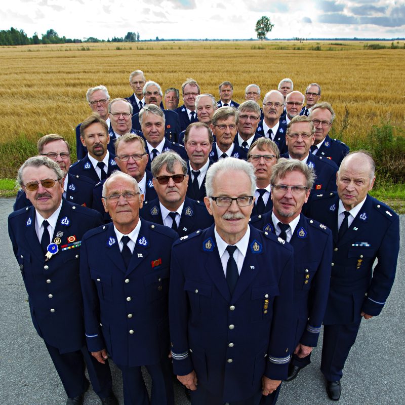 ETELÄ-POHJANMAAN Poliisilaulajat konsertoivat 18 vuoden tauon jälkeen Vimpelissä, Lakis Areenalla.
