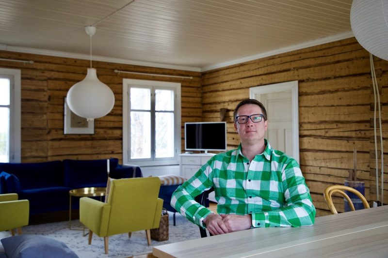 MTK:n Autiotalot ja hiljaiset kiinteistöt hyötykäyttöön -hankkeen projektipäällikkö Janne Tyynismaa löysi oman maalaistalon Evijärveltä. Perhe päätti myydä kodin Muuramesta ja muuttavat maalle kesän aikana.