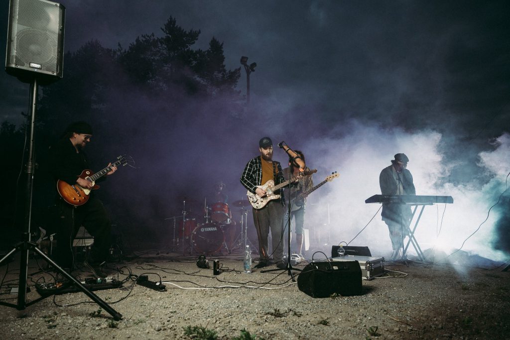 Kortesj sivuluisurock.jpg