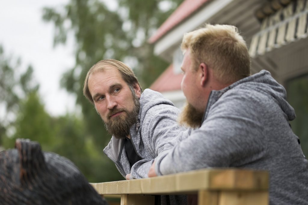 Kortesj sivuluisurockista viela jatkoa.jpg