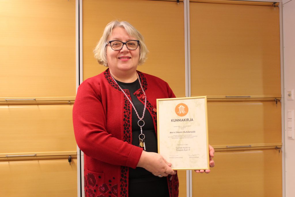 Evij paivi kultalahti kainalo1.jpg