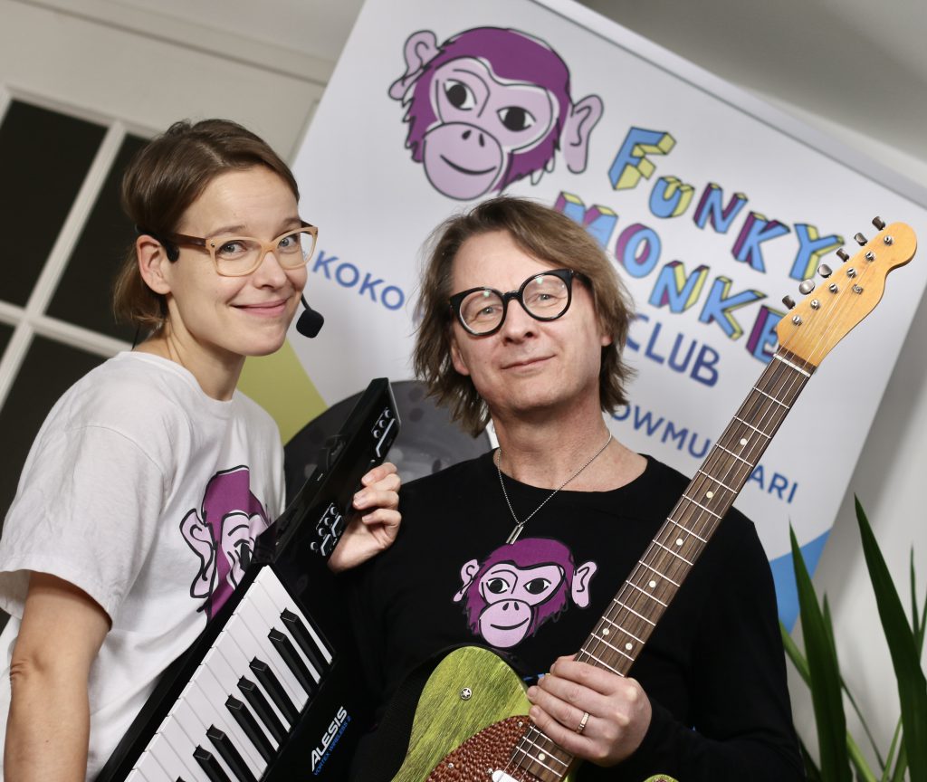 Funky monkey club duo.jpg