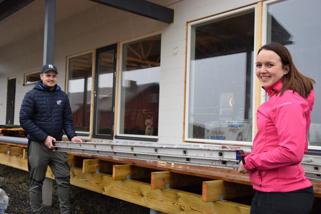 Jp tonttikampanjat kainalo.jpg